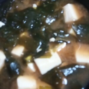 豆腐とわかめの味噌汁＋＋